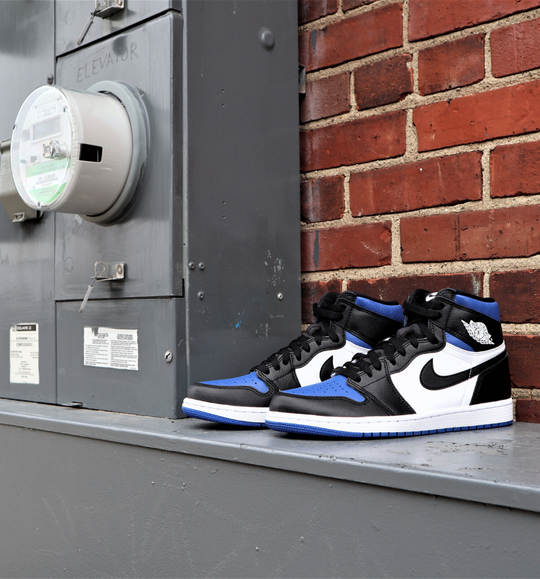 Air Jordan Retro 1 'Royal Toe' Release